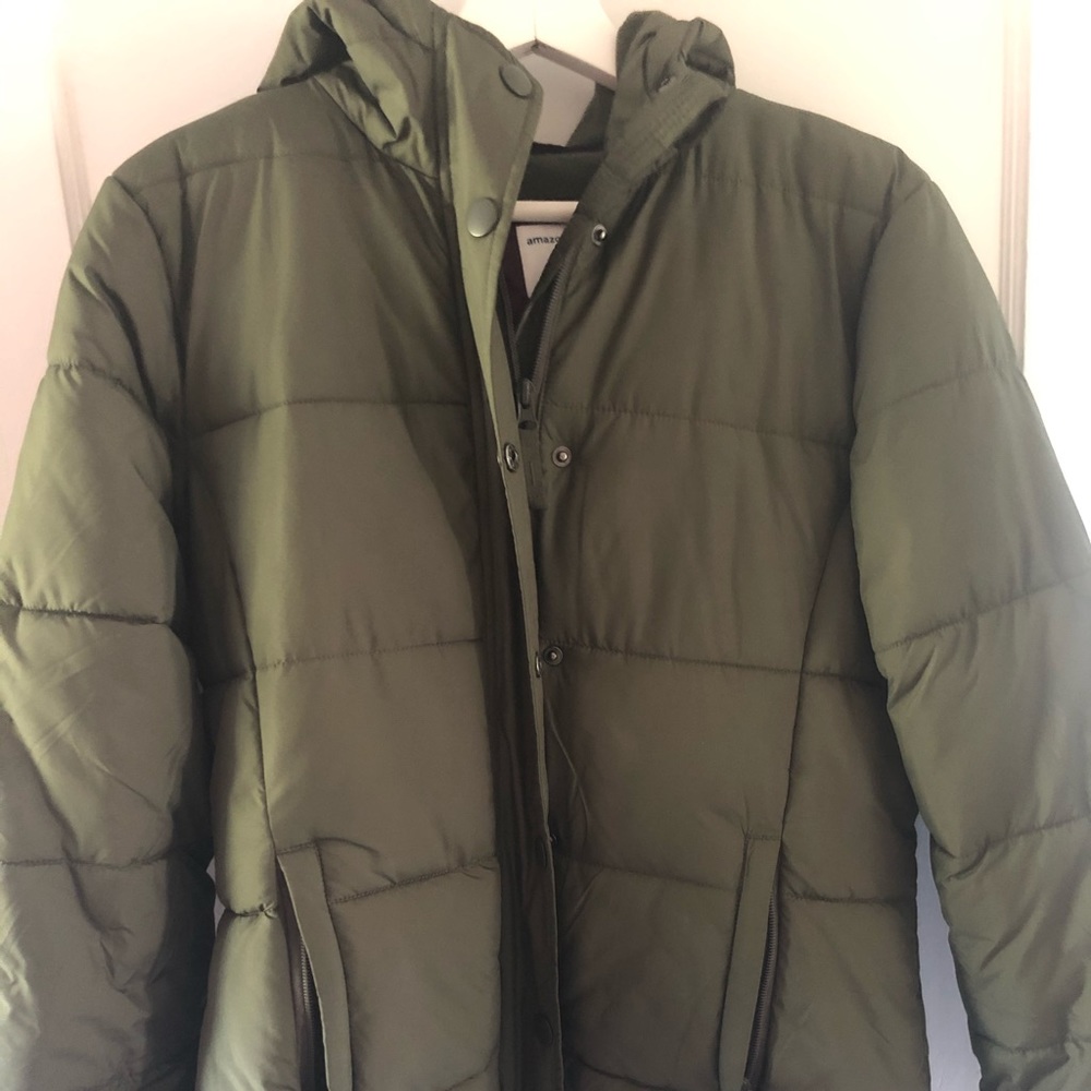 Amazon Essentials Olive Puffer Jacket